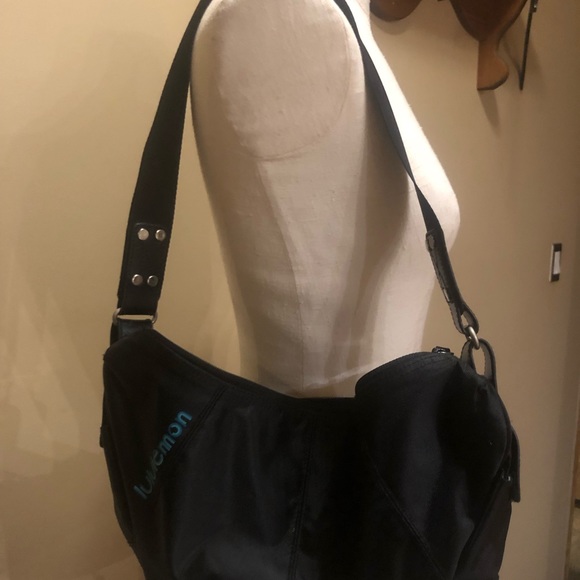 Lulu lemon canvas purse - Picture 3 of 4